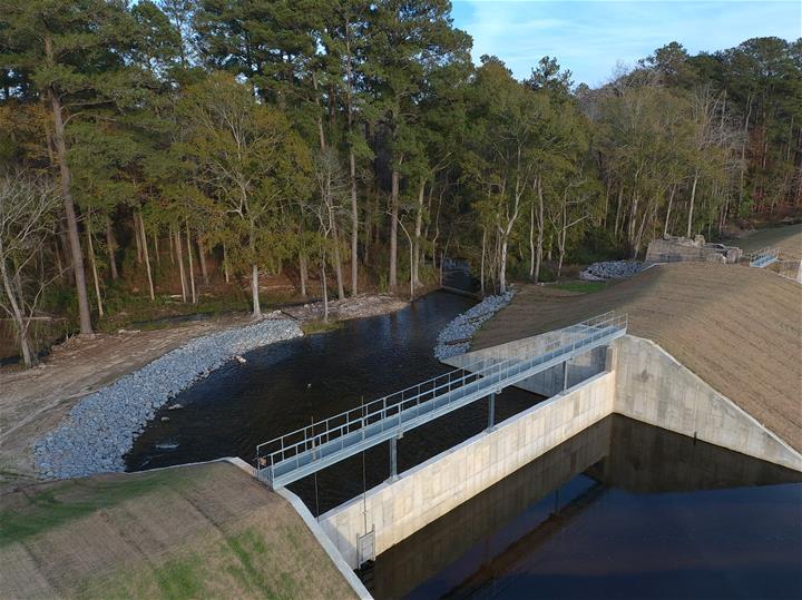 720x540 barr lake dam catwalk