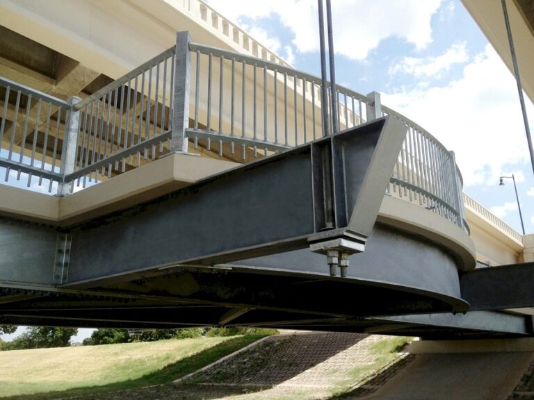 Clearfork Mainstreet Bridge 768x576