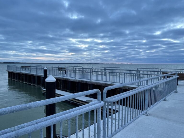 Shoreline Park Pier 768x576