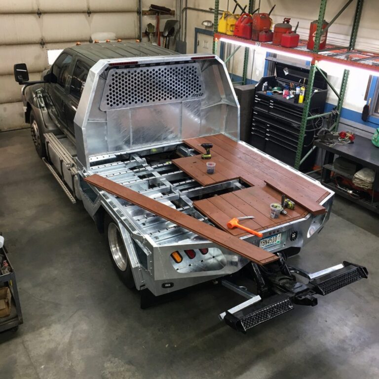 Skirted Flatbed Truck Body 768x768