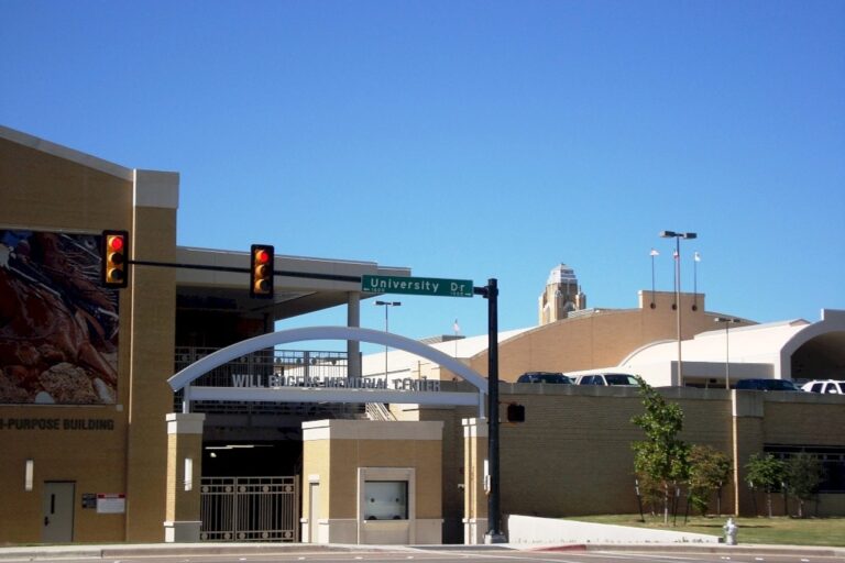 Will Rogers Equestrian Multipurpose Building 768x512